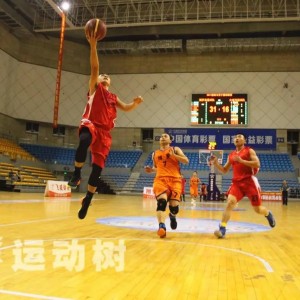 c7娱乐下载-武汉篮球队展现实力，取得关键胜利(武汉篮球联赛)