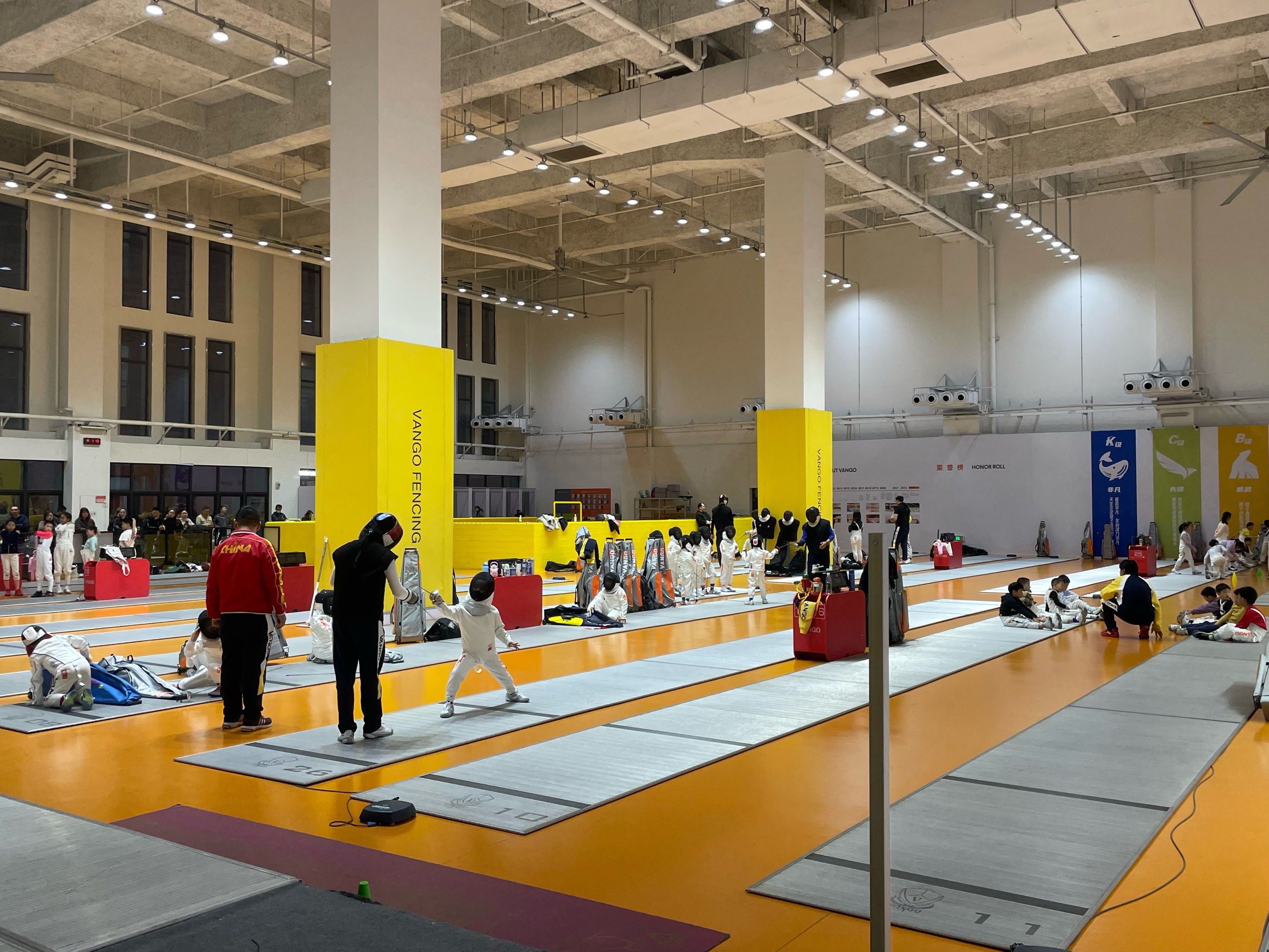 关于精密战术卓越运动征服球馆的时刻的信息